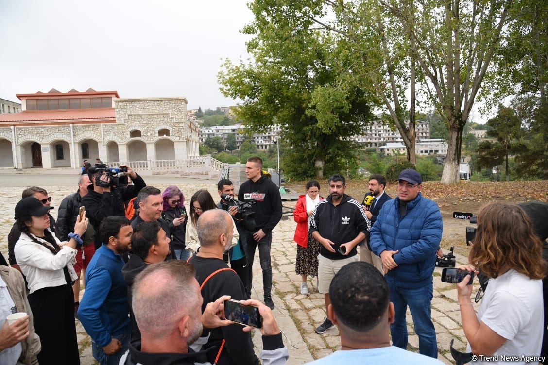 Foreigners witness consequences of Armenian vandalism in Azerbaijan's Shusha (PHOTO)