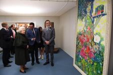 Улыбка Королевы Елизаветы II... Сакит Мамедов рассказал об удивительных встречах и подаренных монарху картинах (ФОТО)