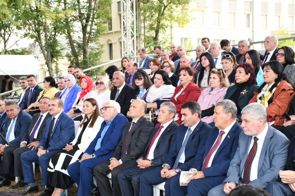 Возрожден литературный "Меджлиси-Унс", действовавший в Шуше в XIX веке (ФОТО)
