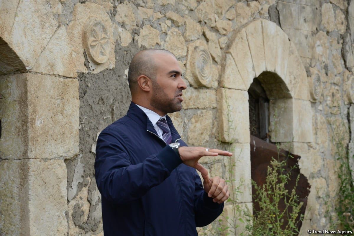 Foreign travelers visit mosque in Azerbaijan's Fuzuli (PHOTO)