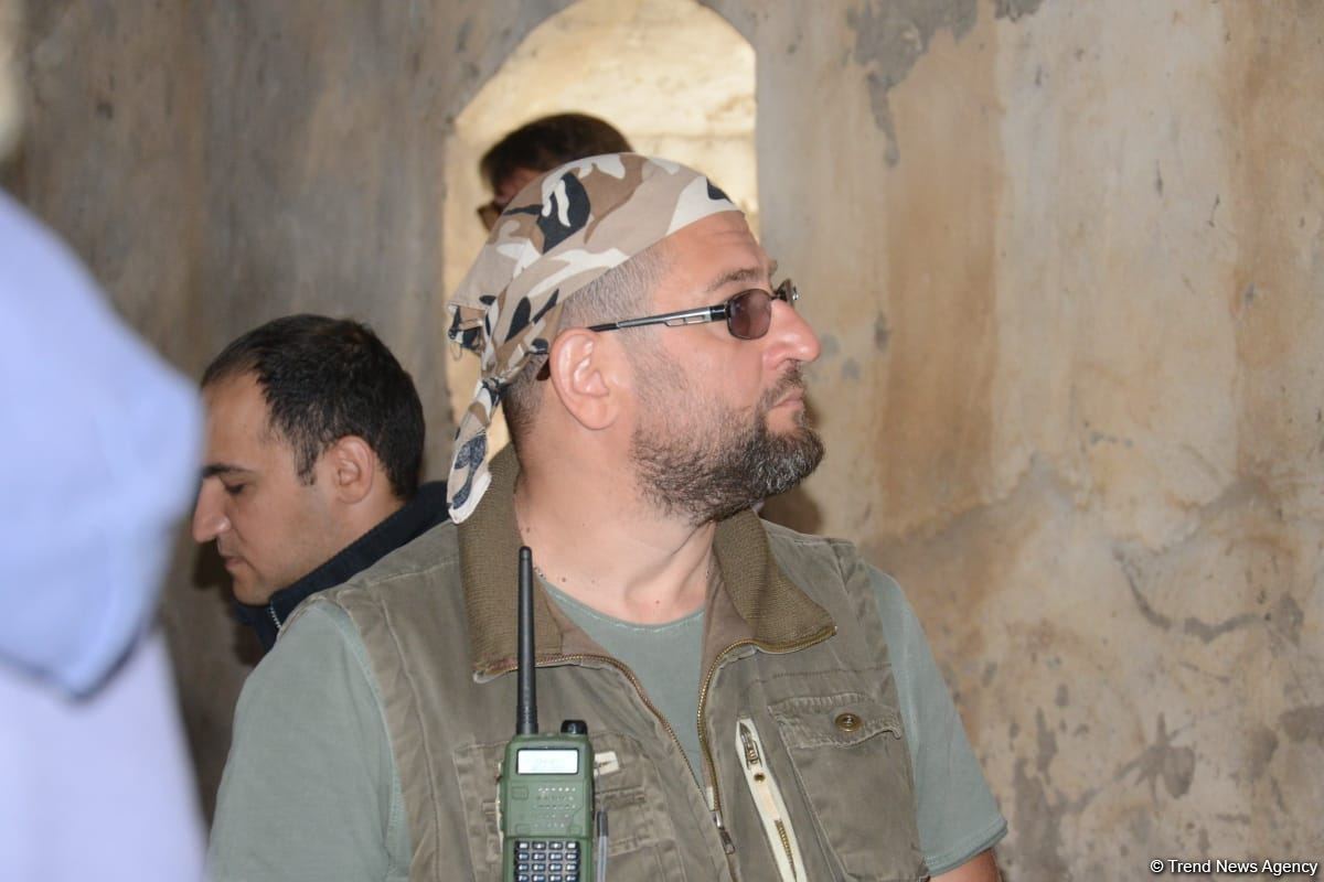 Foreign travelers visit mosque in Azerbaijan's Fuzuli (PHOTO)