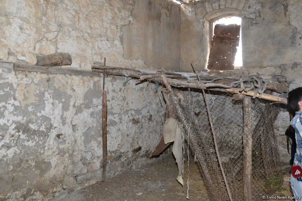 Foreign travelers visit mosque in Azerbaijan's Fuzuli (PHOTO)