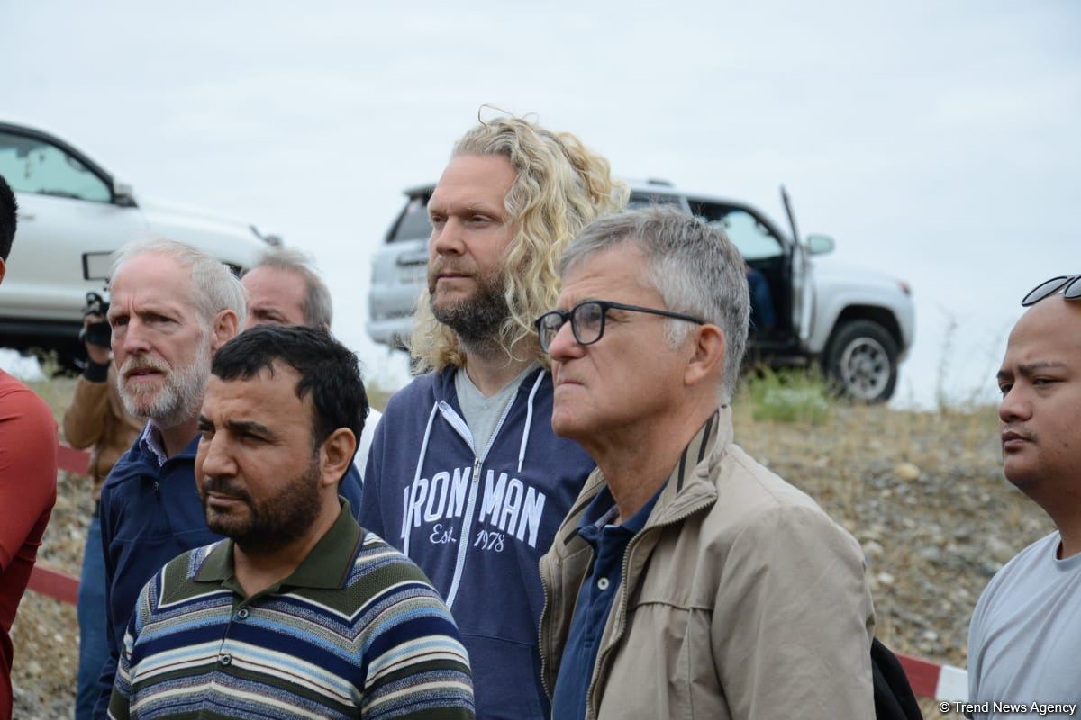 Foreign travelers visit mosque in Azerbaijan's Fuzuli (PHOTO)