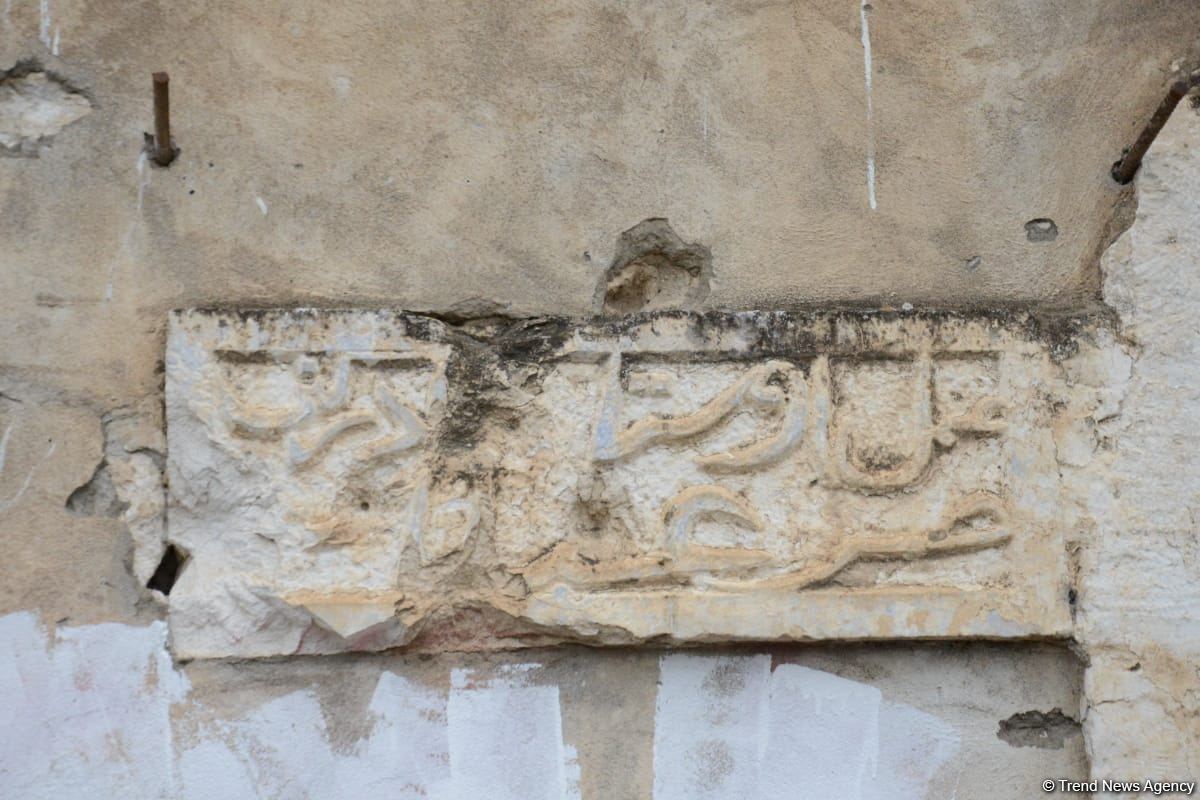 Foreign travelers visit mosque in Azerbaijan's Fuzuli (PHOTO)