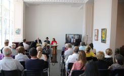 Писатели из Египта и России провели в Баку творческую встречу (ФОТО)