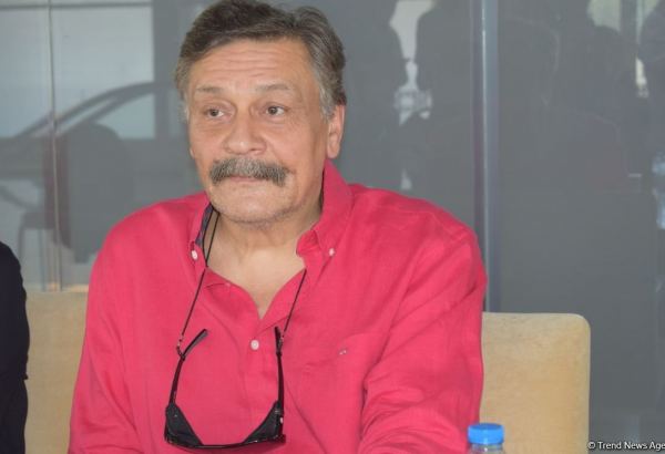 Дочь попросила привезти из Баку плов - звезда сериала "Кухня" Дмитрий Назаров (ФОТО)