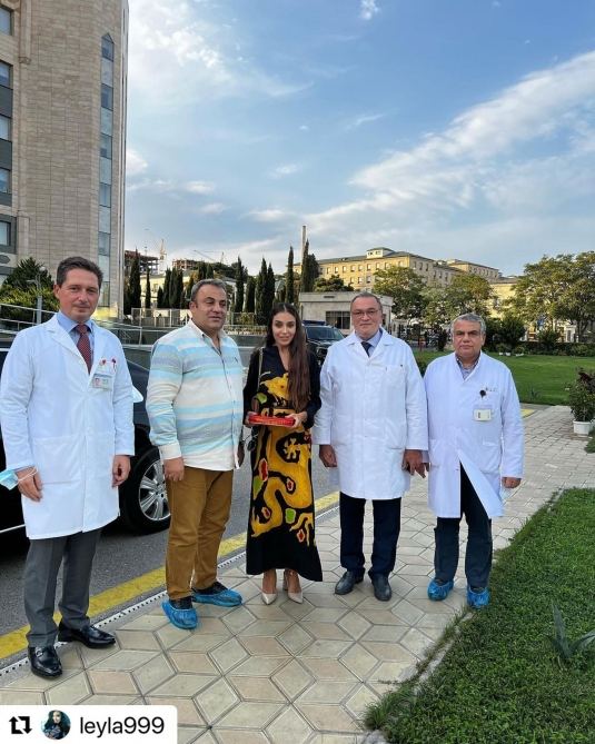 Вице-президент Фонда Гейдара Алиева Лейла Алиева поинтересовалась лечением детей, страдающих онкологическими заболеваниями (ФОТО)