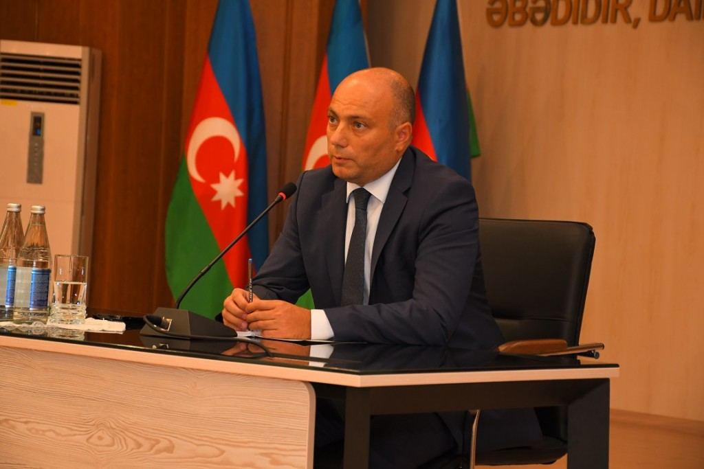 Министр культуры Анар Керимов ознакомился с деятельностью учреждений культуры в Гёйчайском районе (ФОТО)