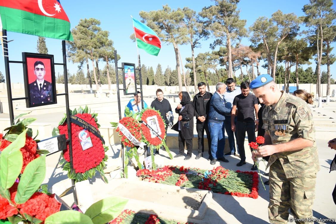 Азербайджанский народ чтит память героев-шехидов (ФОТО)