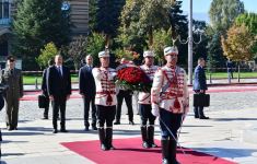 Президент Ильхам Алиев посетил в Болгарии могилу Неизвестного солдата (ФОТО/ВИДЕО)