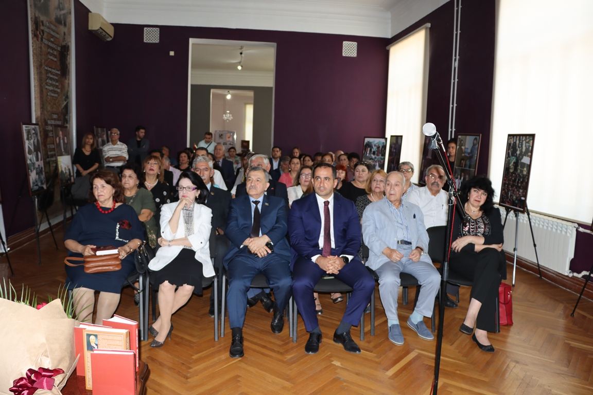 В Баку прошла творческая встреча с народной артисткой Фирангиз Ализаде (ФОТО)