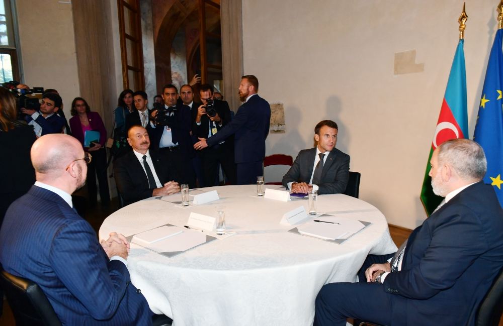 Meeting of President Ilham Aliyev with President of France, President of European Council, Prime Minister of Armenia held in Prague (PHOTO/VIDEO)