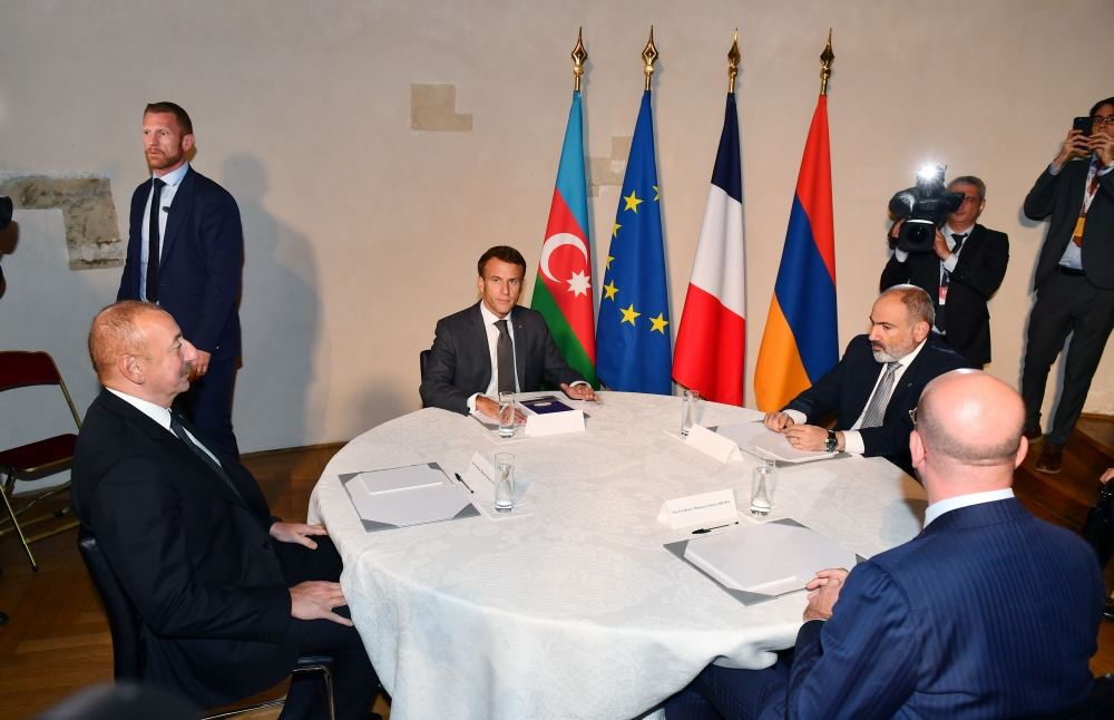 Meeting of President Ilham Aliyev with President of France, President of European Council, Prime Minister of Armenia held in Prague (PHOTO/VIDEO)