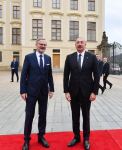 Президент Ильхам Алиев принял участие в пленарной сессии открытия саммита «Европейское политическое сообщество» в Праге (ФОТО/ВИДЕО)