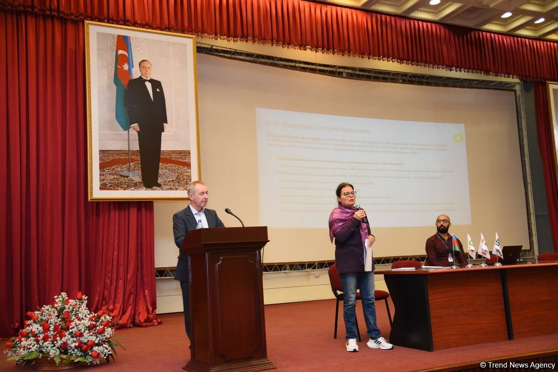 Azeri Central East platform insured by international insurance company - project manager (PHOTO)