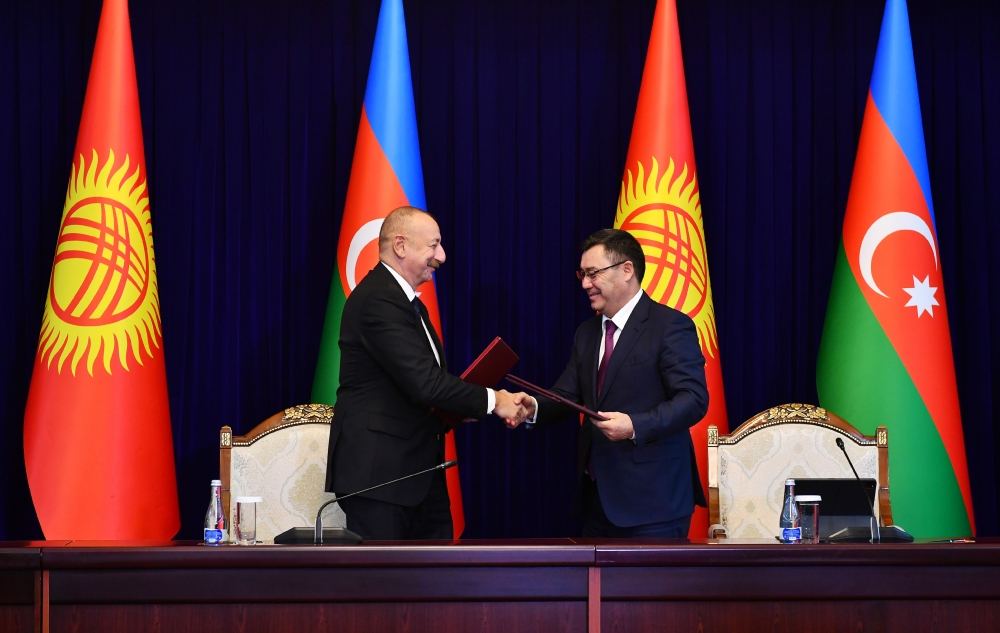 Azerbaijan, Kyrgyzstan sign documents (PHOTO/VIDEO)