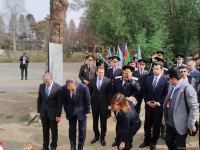 Foreign diplomats commemorate those killed in Armenia's rocket attacks on Ganja (PHOTO)