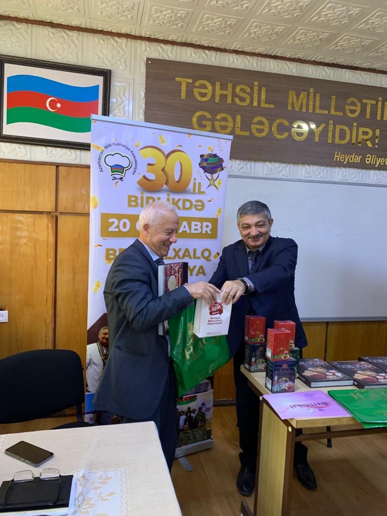 В Гяндже состоялась  презентация книги "Жемчужины Карабахской кухни" (ФОТО)