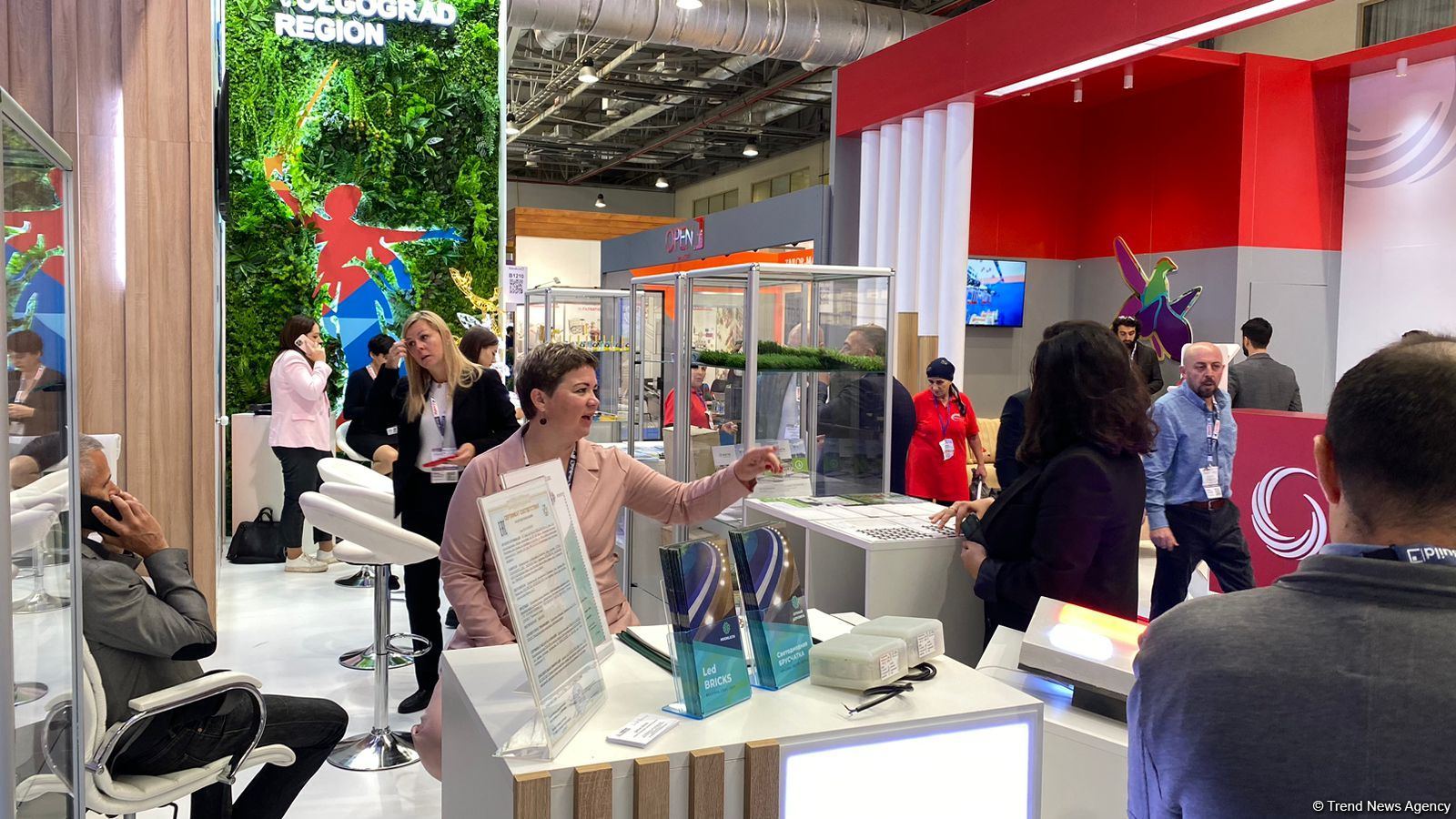 Second day of international exhibitions in Baku kicks off (PHOTO)