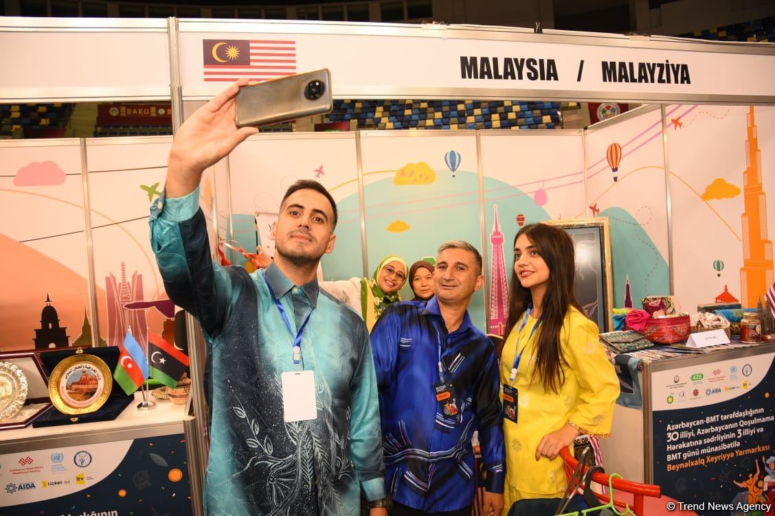 Baku hosting International Charity Fair dedicated to UN Day (PHOTO)