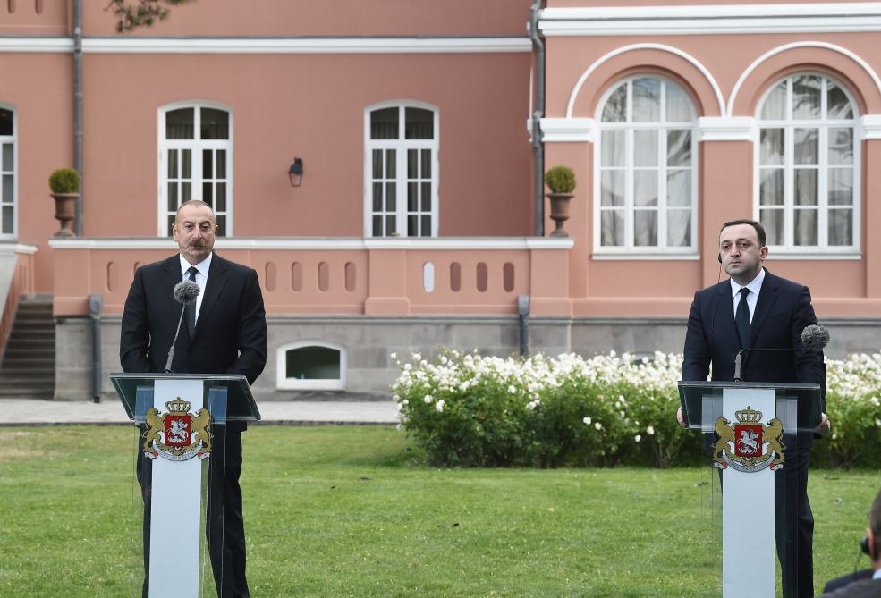 Президент Ильхам Алиев и премьер-министр Грузии Ираклий Гарибашвили выступили с заявлениями для печати (ФОТО/ВИДЕО)