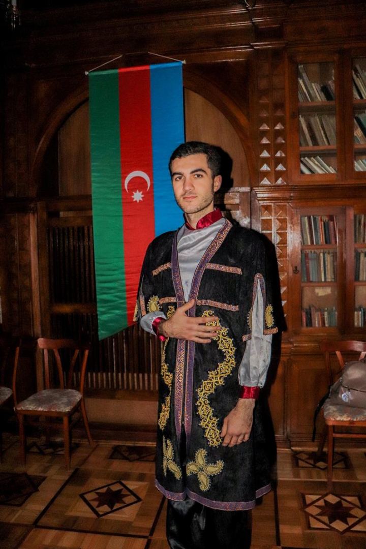 В Киеве прошел вечер, посвящённый видному переводчику азербайджанской литературы Мыколе Мирошныченко (ФОТО)