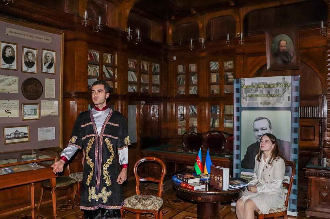 В Киеве прошел вечер, посвящённый видному переводчику азербайджанской литературы Мыколе Мирошныченко (ФОТО)
