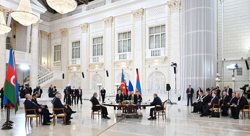 В Сочи состоялась встреча Президента Азербайджана с Президентом России и премьер-министром Армении (ФОТО/ВИДЕО)