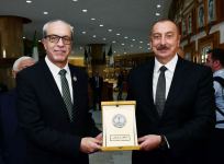 President Ilham Aliyev visits Martyrs Memorial, National Museum of Moudjahid in Algiers (PHOTO/VIDEO)