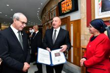 President Ilham Aliyev visits Martyrs Memorial, National Museum of Moudjahid in Algiers (PHOTO/VIDEO)
