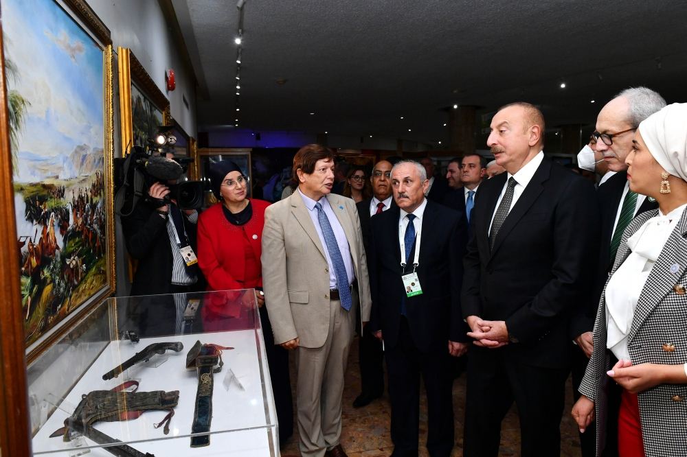 President Ilham Aliyev visits Martyrs Memorial, National Museum of Moudjahid in Algiers (PHOTO/VIDEO)