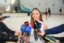 В Национальной арене гимнастики в Баку проходят учебно-тренировочные сборы спортсменок из Гянджи и Масаллы (ФОТО)