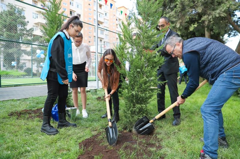 VP of Heydar Aliyev Foundation Leyla Aliyeva attends inauguration of another yard redeveloped under “Our yard” project (PHOTO)