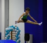 Стартовали соревнования 6-го первенства Баку по прыжкам на батуте (ФОТО)