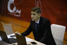 Стартовали соревнования 6-го первенства Баку по прыжкам на батуте (ФОТО)