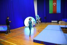 Стартовали соревнования 6-го первенства Баку по прыжкам на батуте (ФОТО)