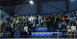 Стартовали соревнования 6-го первенства Баку по прыжкам на батуте (ФОТО)