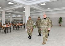 President Ilham Aliyev views conditions created at newly commissioned military unit of Defense Ministry in Fuzuli district (PHOTO/VIDEO)