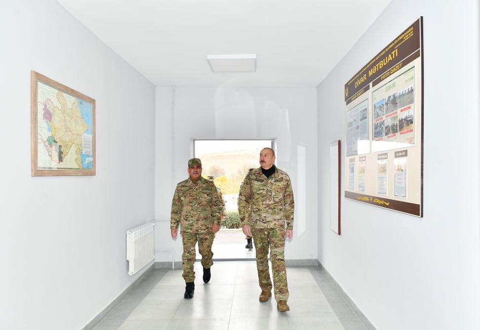 President Ilham Aliyev views conditions created at newly commissioned military unit of Defense Ministry in Fuzuli district (PHOTO/VIDEO)