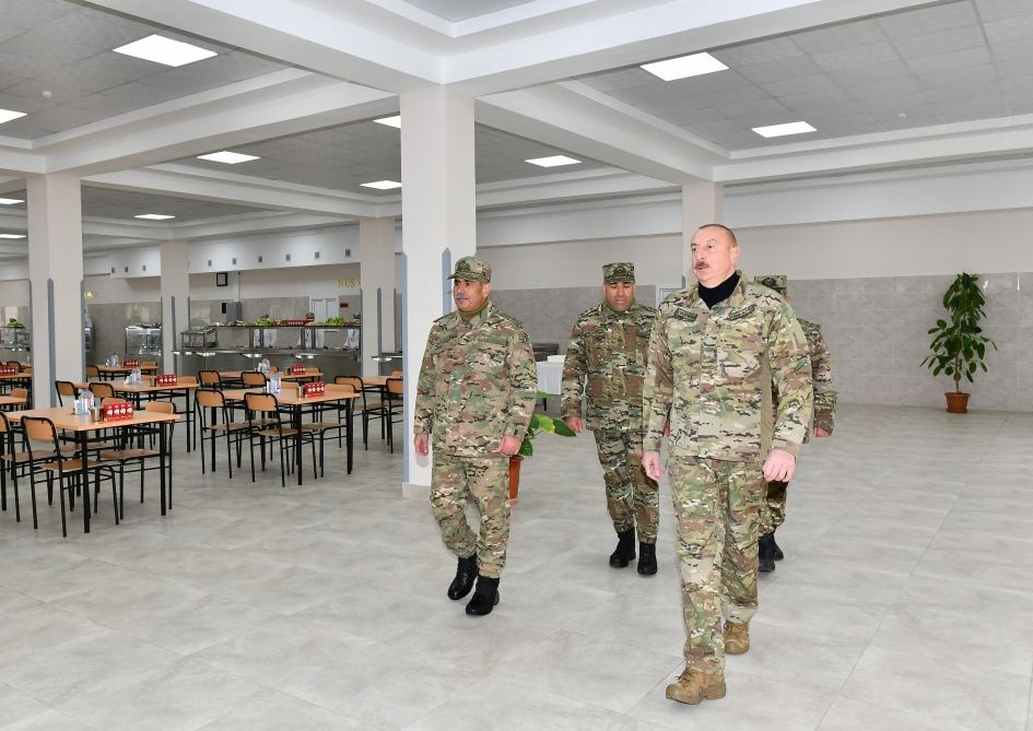 President Ilham Aliyev views conditions created at newly commissioned military unit of Defense Ministry in Fuzuli district (PHOTO/VIDEO)