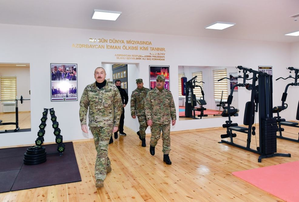 President Ilham Aliyev views conditions created at newly commissioned military unit of Defense Ministry in Fuzuli district (PHOTO/VIDEO)