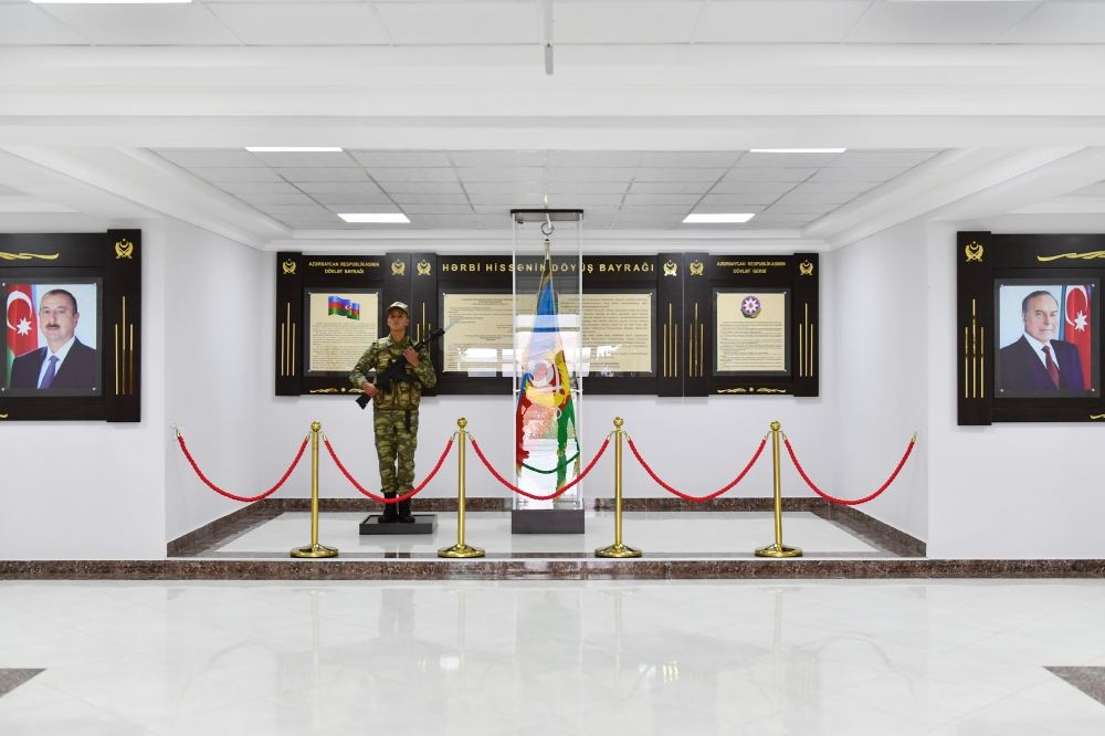 President Ilham Aliyev views conditions created at newly commissioned military unit of Defense Ministry in Fuzuli district (PHOTO/VIDEO)