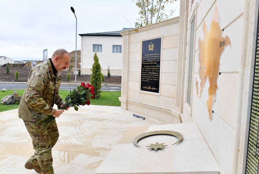 President Ilham Aliyev views conditions created at newly commissioned military unit of Defense Ministry in Fuzuli district (PHOTO/VIDEO)