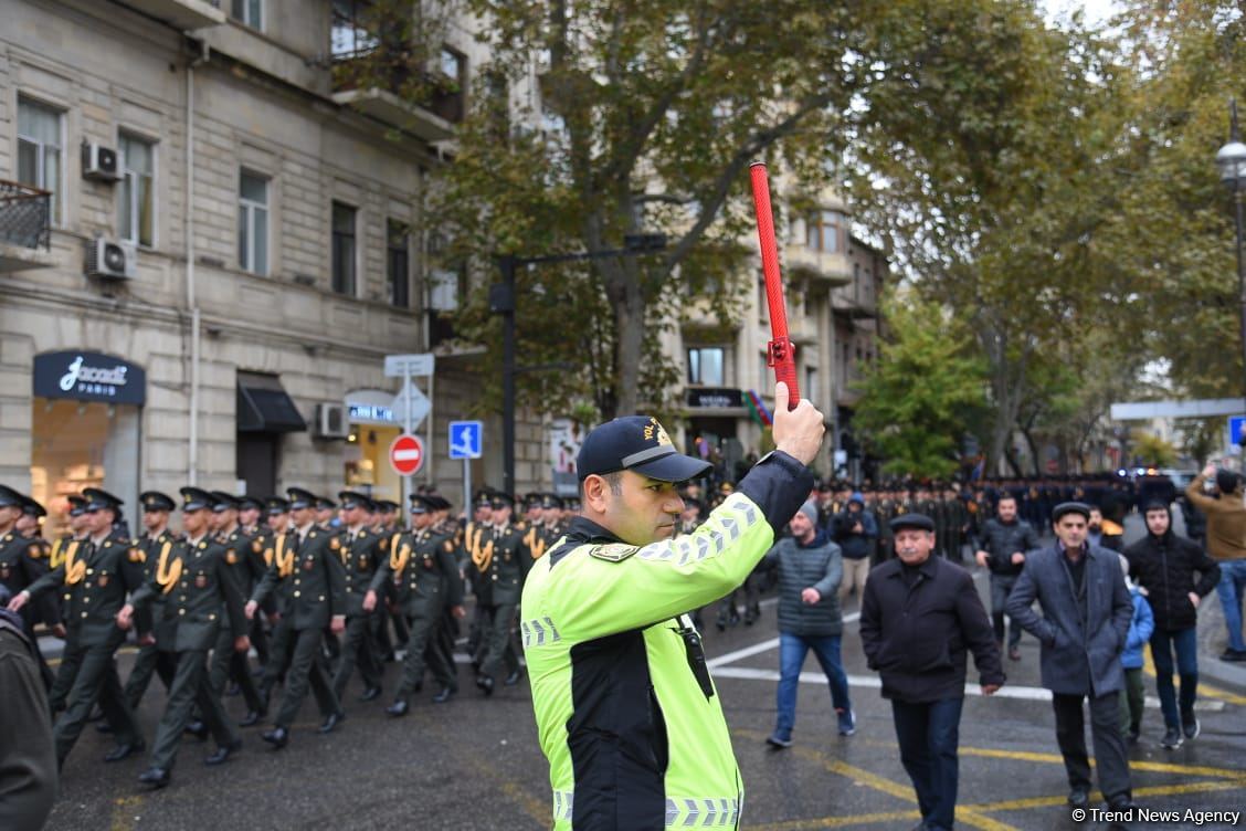 Procession with military bands in Baku on occasion of Victory Day (PHOTO/VIDEO)