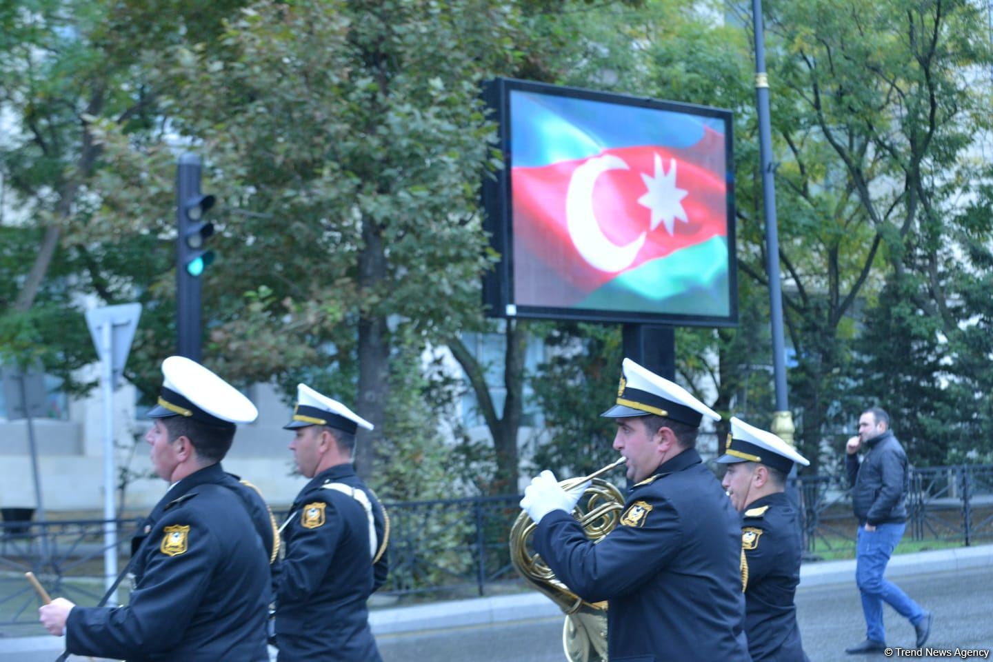 Procession with military bands in Baku on occasion of Victory Day (PHOTO/VIDEO)