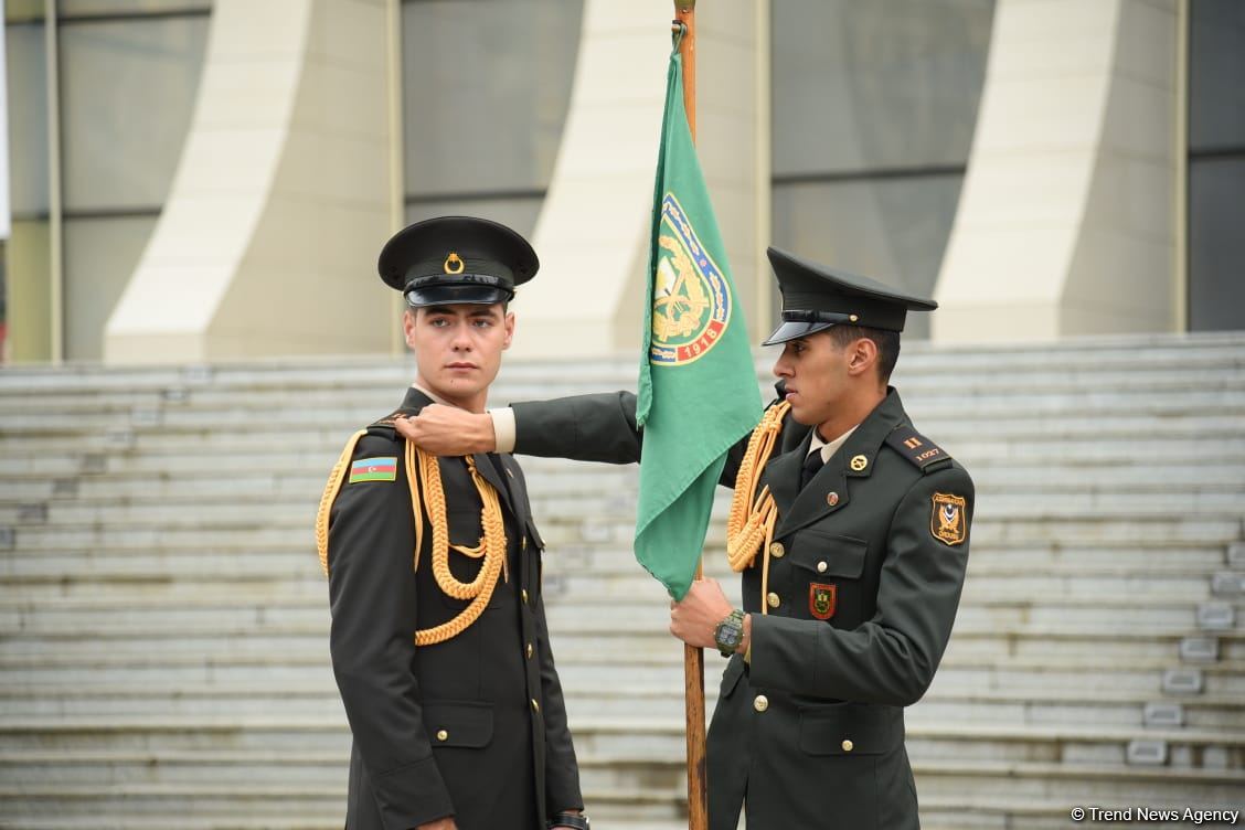 Procession with military bands in Baku on occasion of Victory Day (PHOTO/VIDEO)