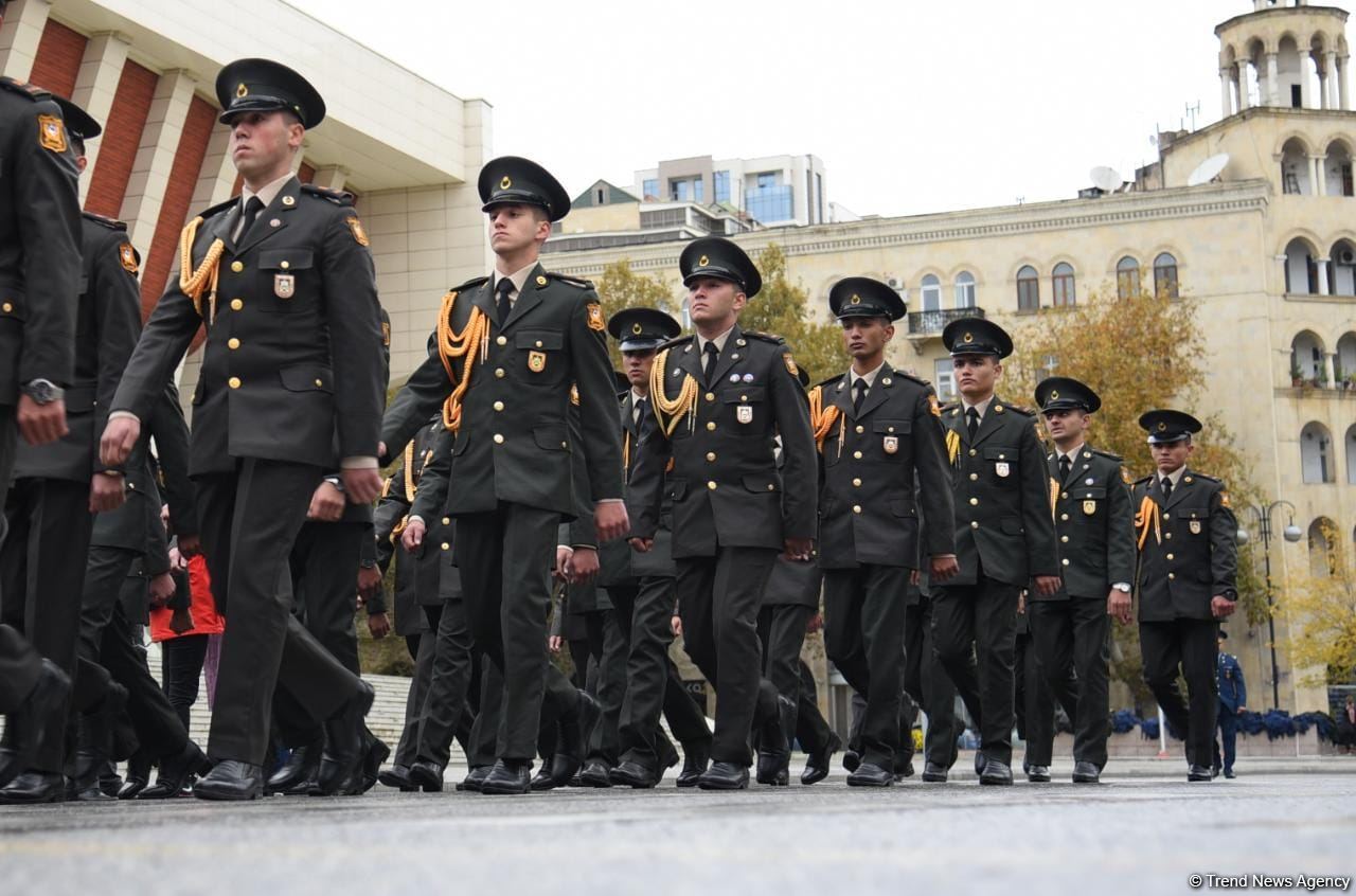 Procession with military bands in Baku on occasion of Victory Day (PHOTO/VIDEO)