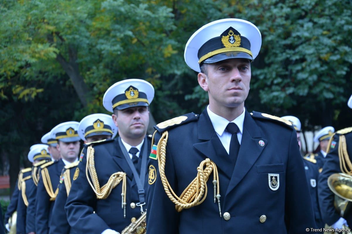 Procession with military bands in Baku on occasion of Victory Day (PHOTO/VIDEO)