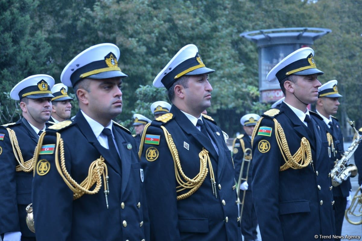 Procession with military bands in Baku on occasion of Victory Day (PHOTO/VIDEO)