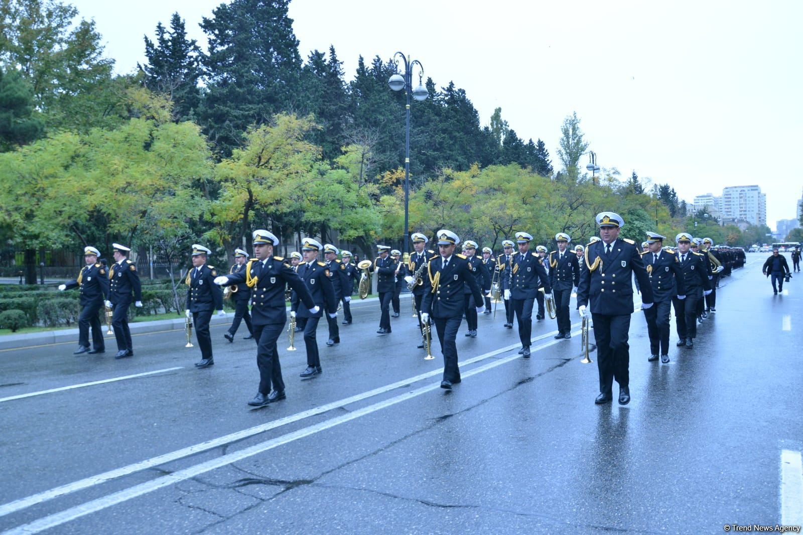 Procession with military bands in Baku on occasion of Victory Day (PHOTO/VIDEO)